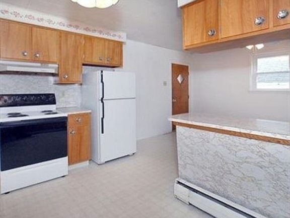 5th image of 222 S 4th St
