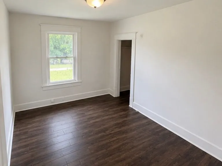 2512 Fox Bridge Rd — Photo 5