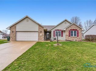 224 E Sawmill Rd, Findlay, OH 45840
