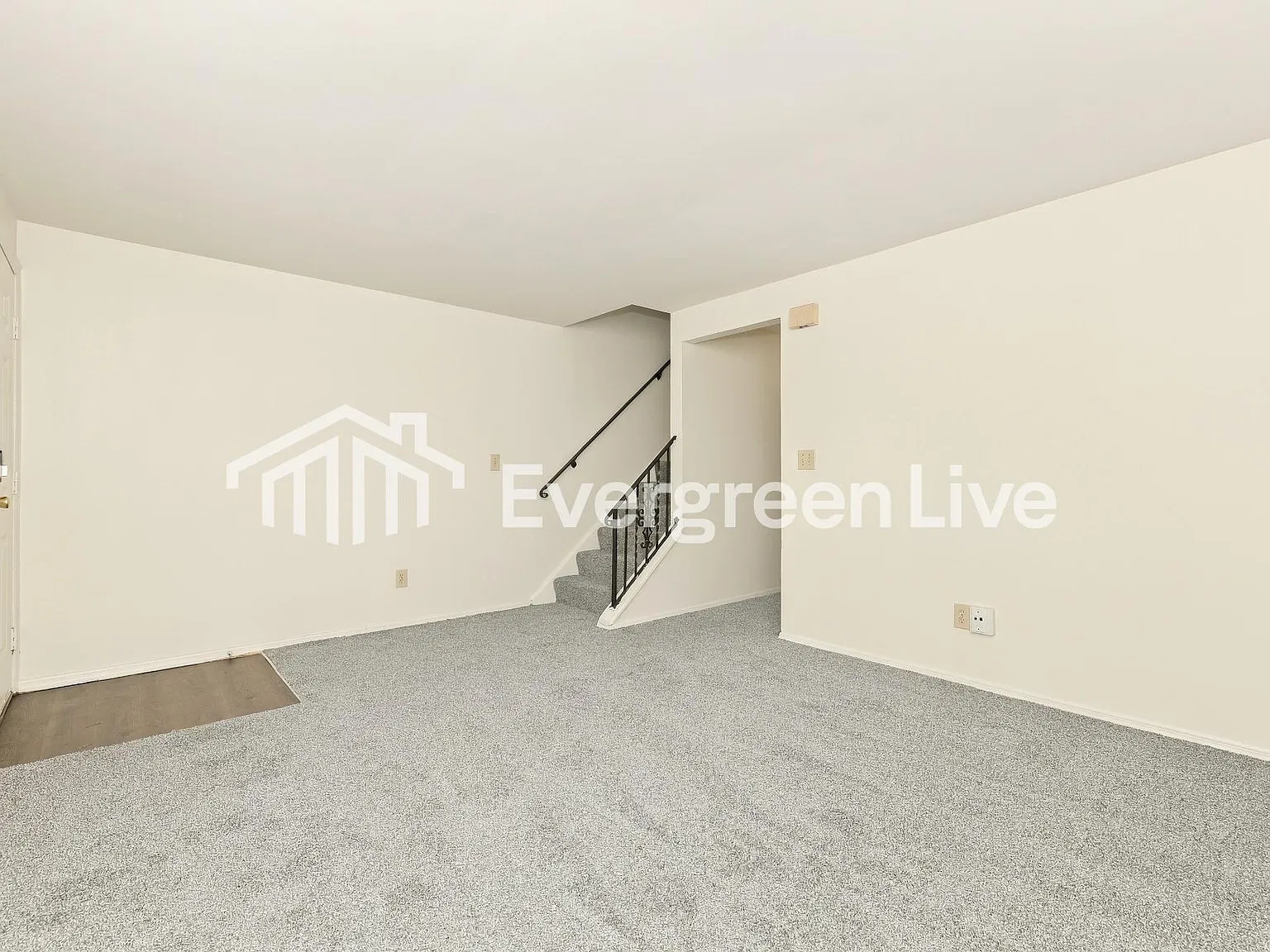 2 bed, 1.5 bath, 1094 sqft, $995 — Photo 3