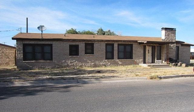 1st image of 901 N Texas Ave