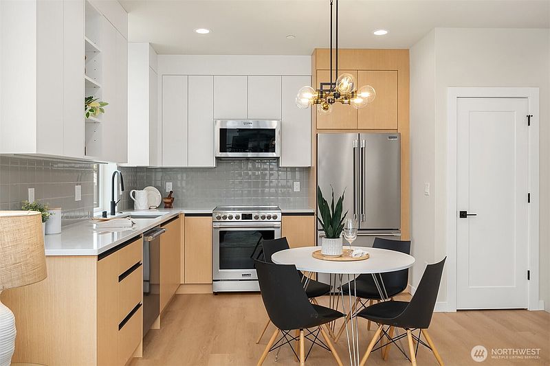 2nd image of 807 N 39th Street