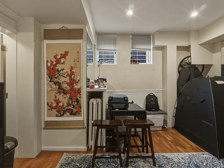 241 W Newton St #3 — Photo 8