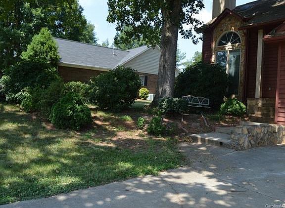 2nd image of 104 Eastwood Dr