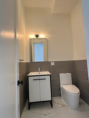 Rented by Peter R. Hungerford, LREB | media 18