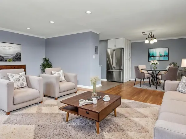 2016 N Adams St APT 812, Arlington, VA 22201