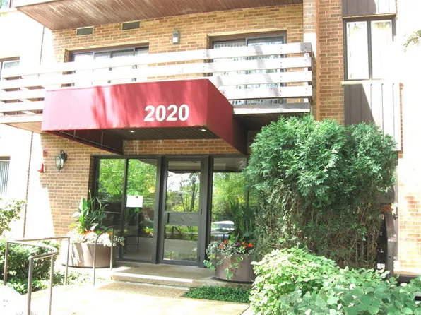2020 Chestnut Ave APT 406, Glenview, IL 60025