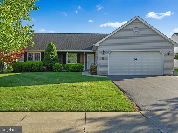 16 Rosemont Dr, Myerstown, PA 17067