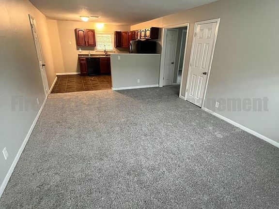 4th image of 7804 Holiday Hills Cir #B
