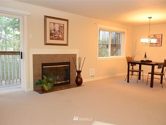 3rd image of 3018 128th Ave SE APT 13