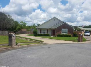 209 Heartwood Cv, White Hall, AR 71602