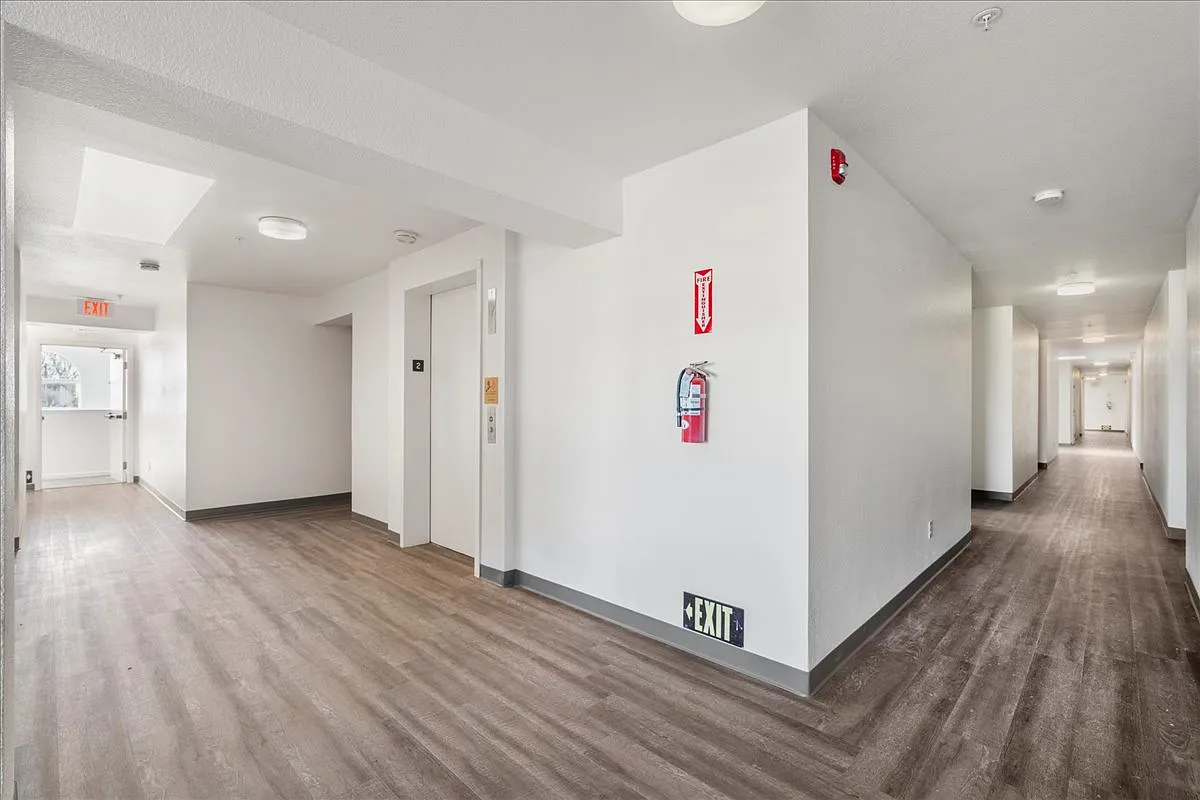 1 bed, 700 sqft, $1,850 — Photo 3