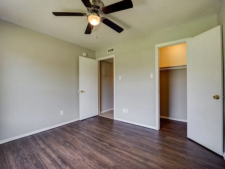 Ramsey Square Apartments — Photo 31
