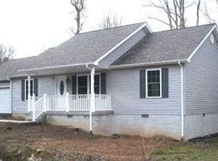 143 Hickory Ave, Daniels, WV