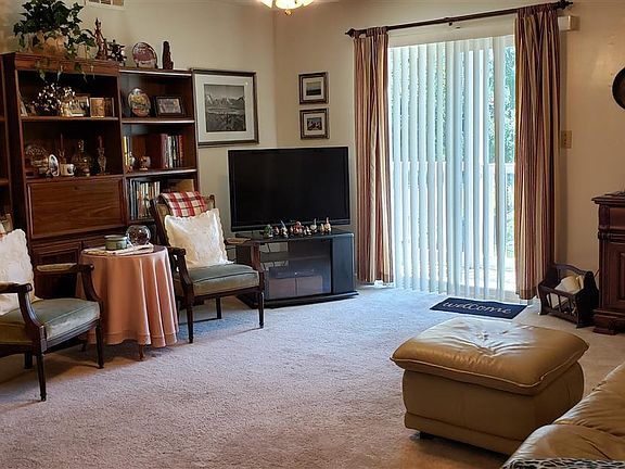 5th image of 6616 Willow Pointe Dr Unit B