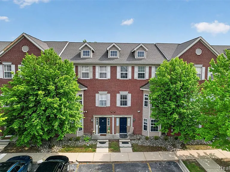 22680 Goddard Rd — Photo 3