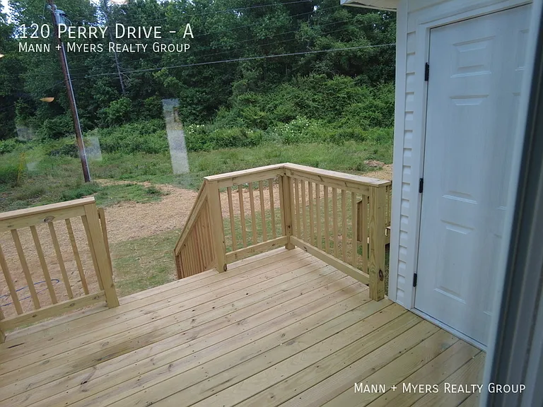 120 Perry Dr #A — Photo 37