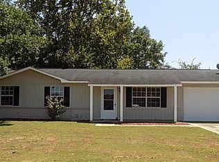 223 Petunia Dr, Dothan, AL 36301