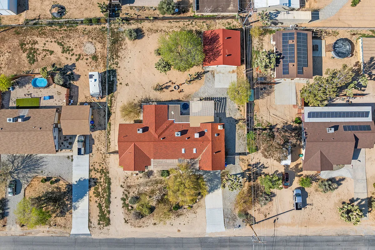 Building Photo - 58328 Bonanza Dr