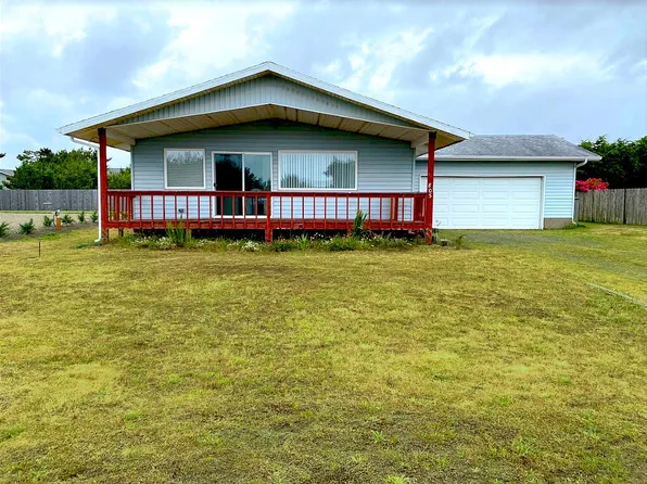 805 313th St, Ocean Park, WA 98640