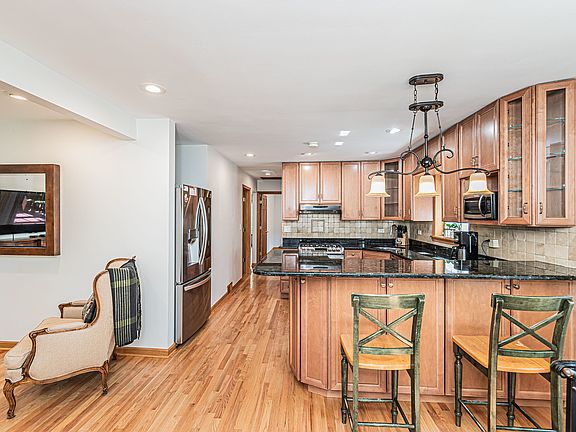 5th image of 4858 N Nashville Ave