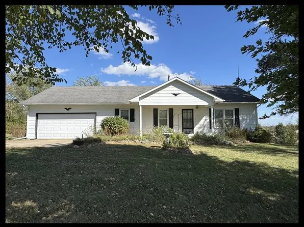 201 S Oak St, Ethel, MO 63539