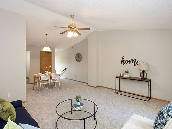 4th image of 157 Parkview Ct