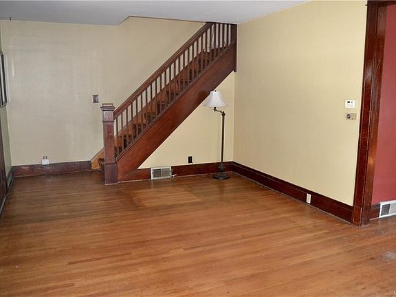 4th image of 16 Hill Pl