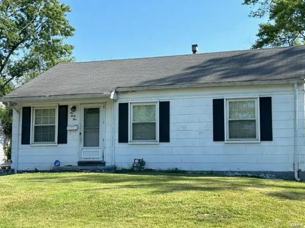 145 Cameron Rd, Saint Louis, MO 63137