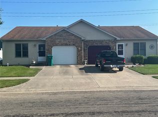 121-123 Arbor Ln, Mattoon, IL 61938