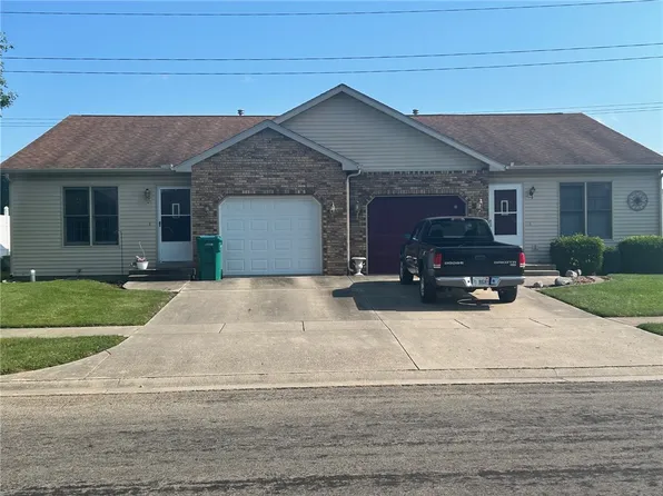 121-123 Arbor Ln, Mattoon, IL 61938