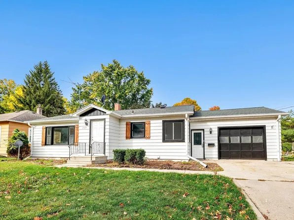 109 S Oak Ave, Gillett, WI 54124