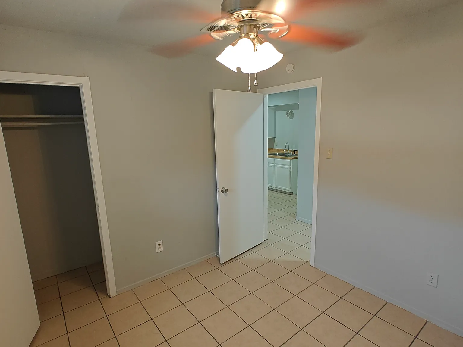 2 bed, 1020 sqft, $1,295 — Photo 2