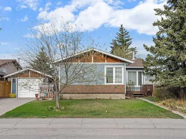 126 E Glenhill Dr, Cochrane, AB T4C 1H2
