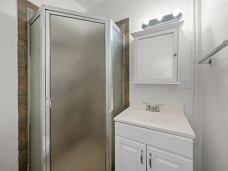 540 N Garfield Ave #B — Photo 13