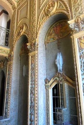 Art Deco/Vintage Features