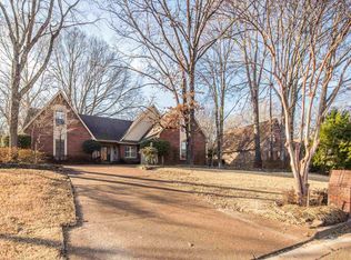 1005 Autumn Oaks Cir, Collierville, TN 38017
