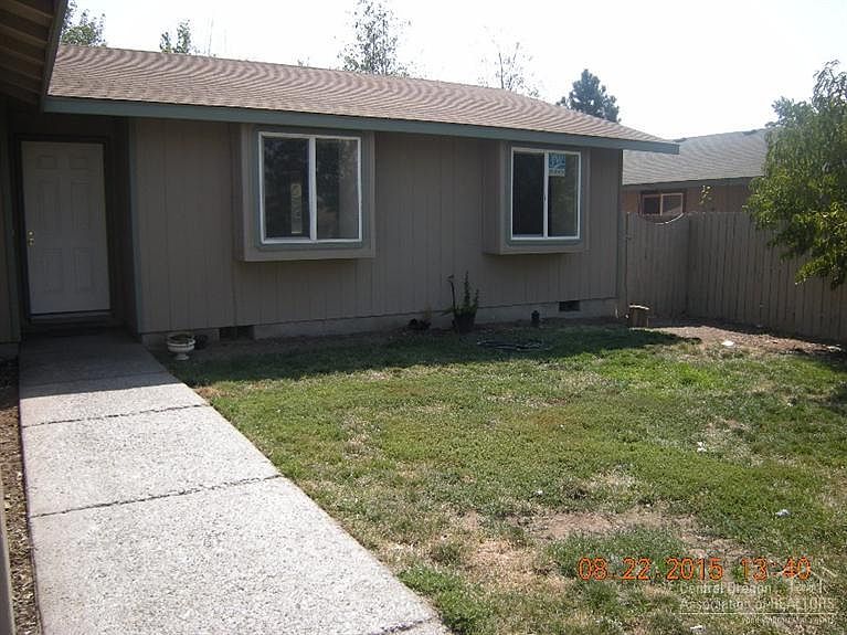2nd image of 2956 SW Pumice Ave