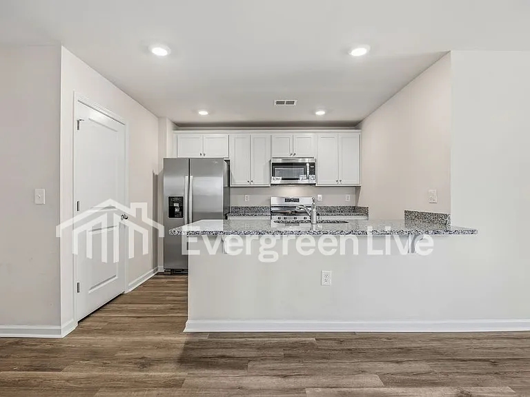 2233 Courtina Way — Photo 2