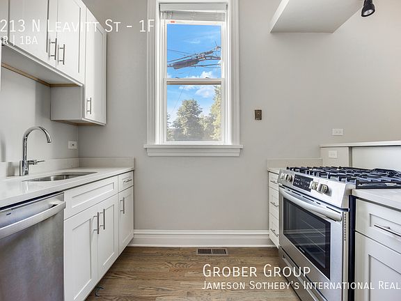 3rd image of 2213 N Leavitt St APT 1F
