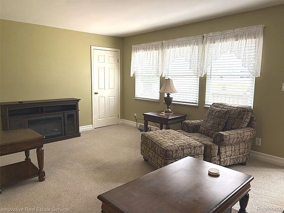 4th image of 4360 Calkins Rd