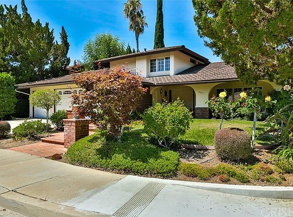 3rd image of 4445 Henley Ct