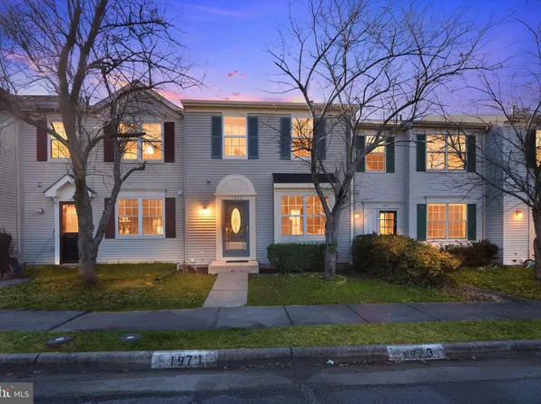 1973 Partree Ct, Woodbridge, VA 22191
