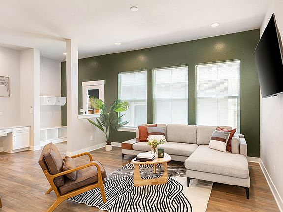 Bright modern house with stylish living room, cozy seating, and fully equipped kitchen. Perfect for long stays with family or friends. Book your comfortable vacation home now #ModernHouse #VacationHome #LongStay