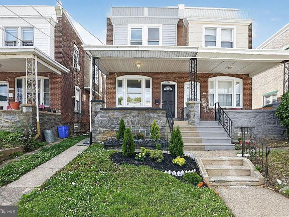 3rd image of 7222 Lawndale Ave