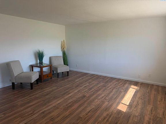5th image of 1114 Horne Dr