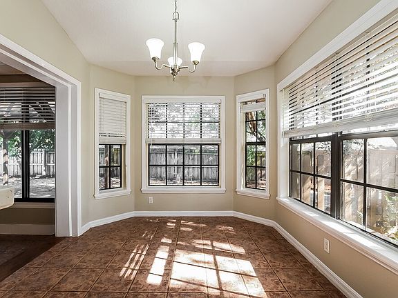 5th image of 4661 Marsh Harbor Dr