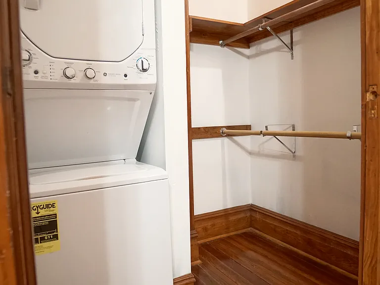 100 W Hopkins St #204 — Photo 11