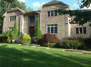 4 Gel Ct, Monsey, NY 10952