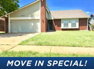 2205 NE 9th St, Moore, OK 73160